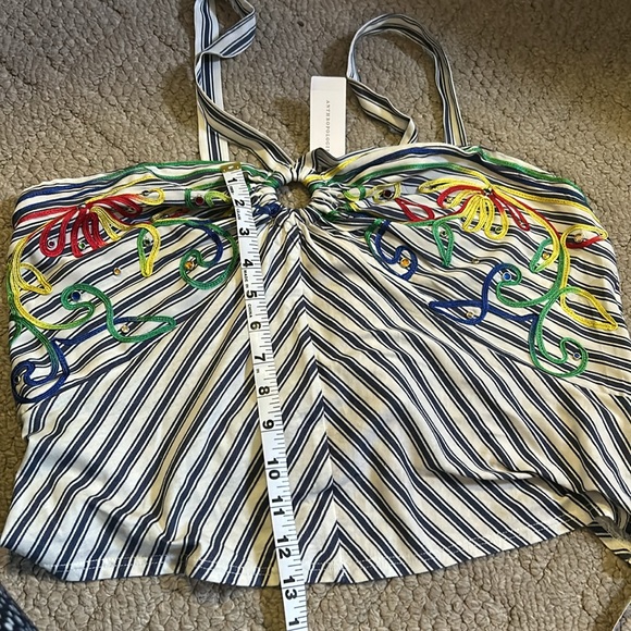 Blue and white striped cropped top with ribbon design - Picture 3 of 5